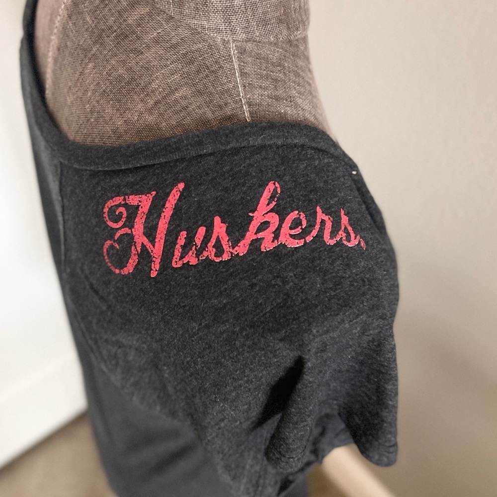 Nebraska Huskers Scoop Neck Vintage GG Tee Shirt S - Picture 2 of 5